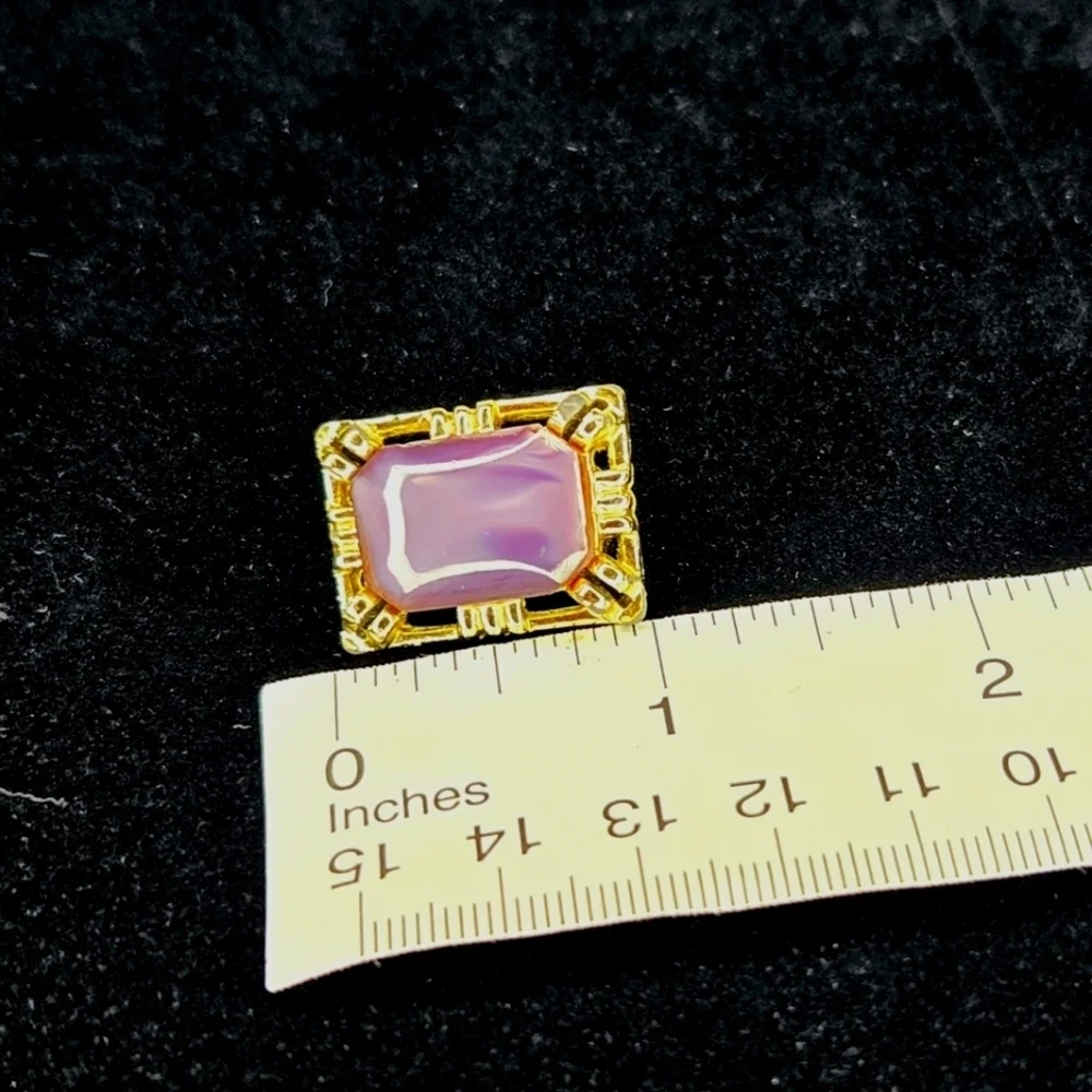 Vintage Lilac and yellow gold Clip on Earrings. Square.